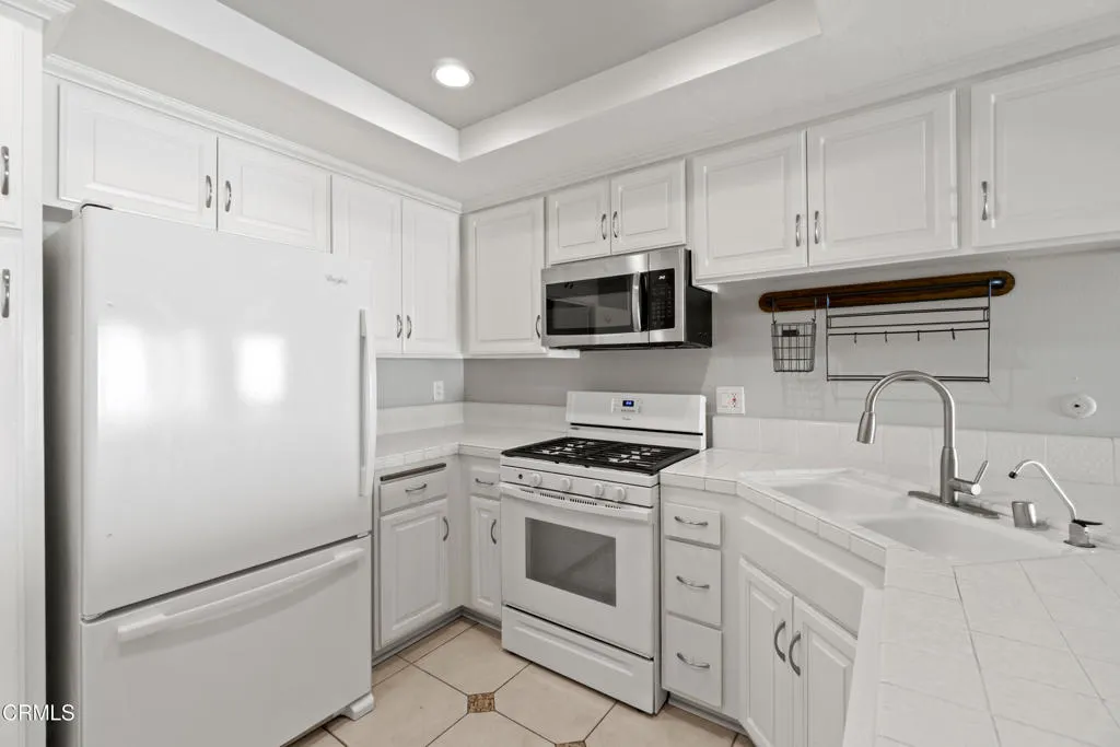 6026 Sparrow Street, Ventura, California 93003 home-pic-8